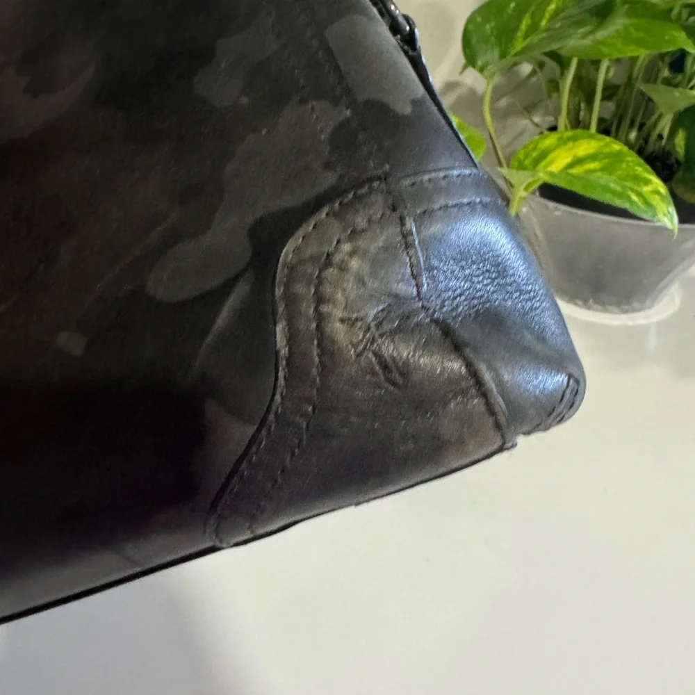 Frye Charlie Shoulder Bag real leather in Camo (black) - Picture 3 of 11
